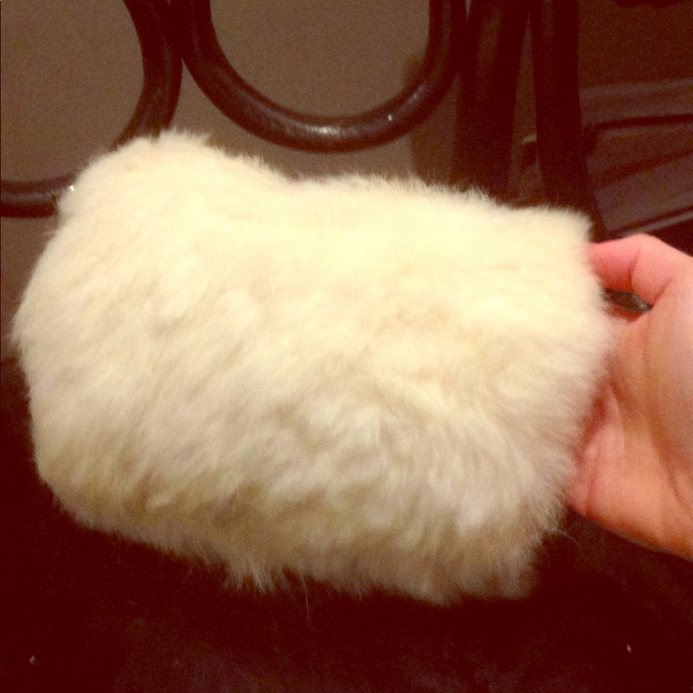 Fur hand warmer